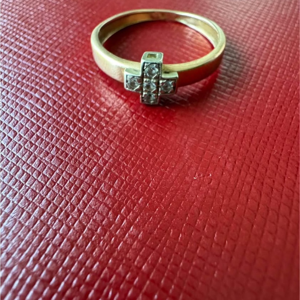Gold 18 k with Cross Ring with diamond Stones